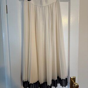 Tags on Reiss Pleated Midi Skirt Size 10 - Never Worn